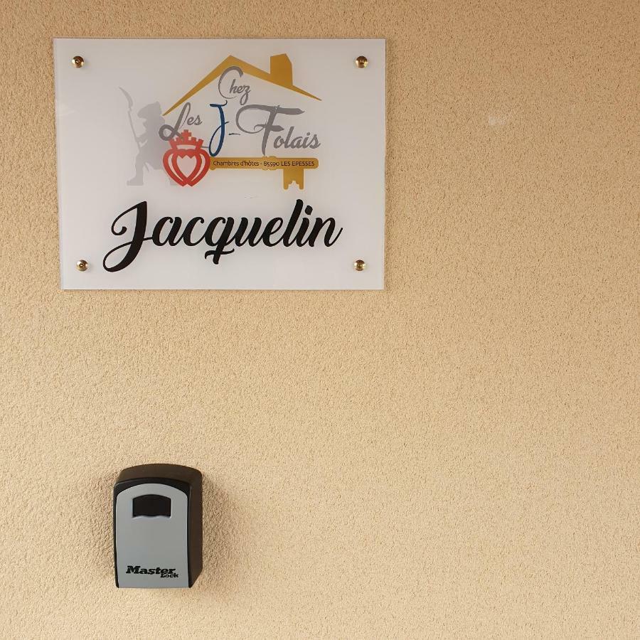 Chez Les J-Folais - 3 Kms Puy Dufou - Les Epesses Acomodação com café da manhã Exterior foto